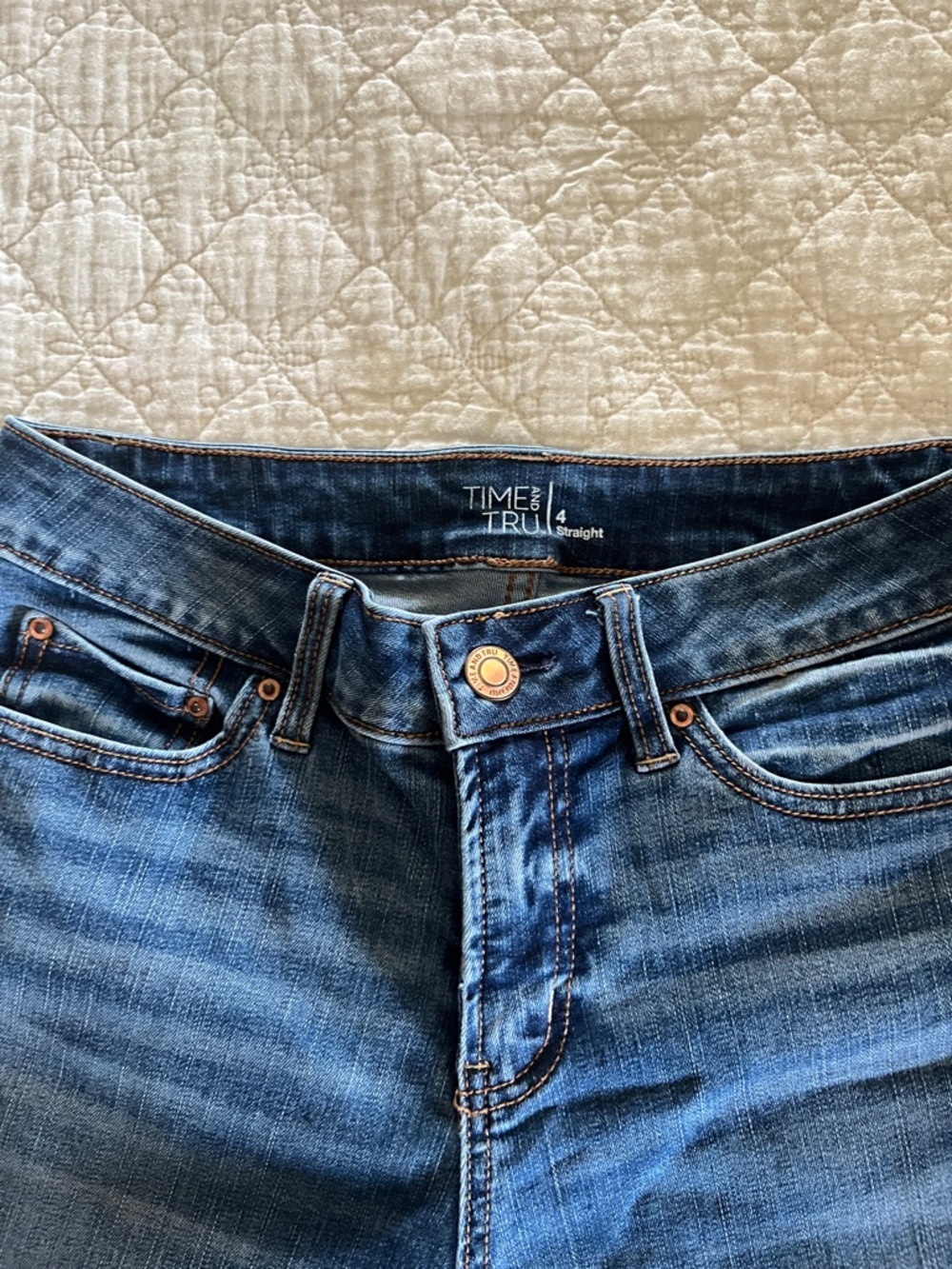 Time and Tru Women's Medium Blue Straight-Leg Jeans